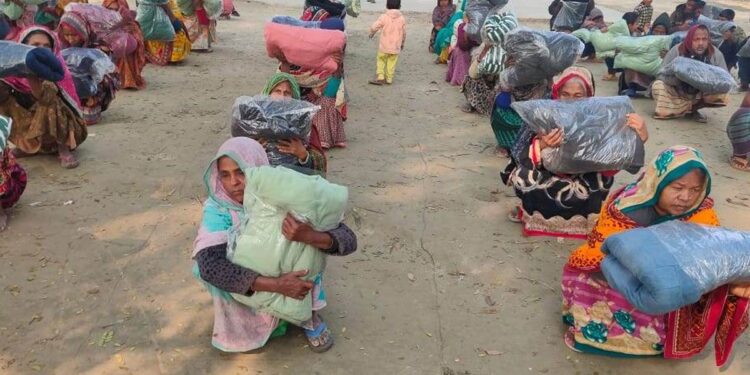 শীতার্তদের রক্ষায় এগিয়ে আসুন