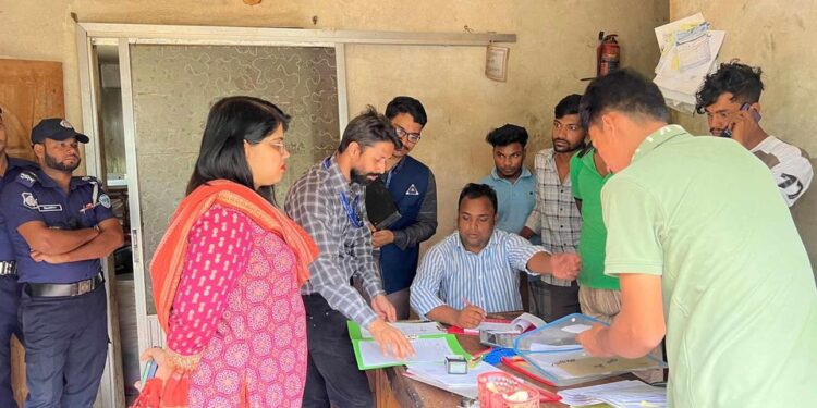 ওজনে কম, নেই লাইসেন্স: দুই প্রতিষ্ঠানকে জরিমানা