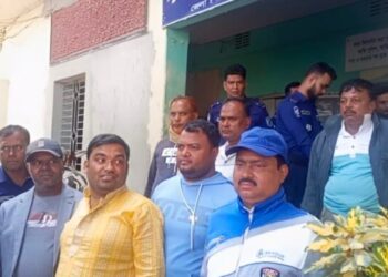 সিংগাইরে ইউপি সদস্যসহ গ্রেপ্তার ৭