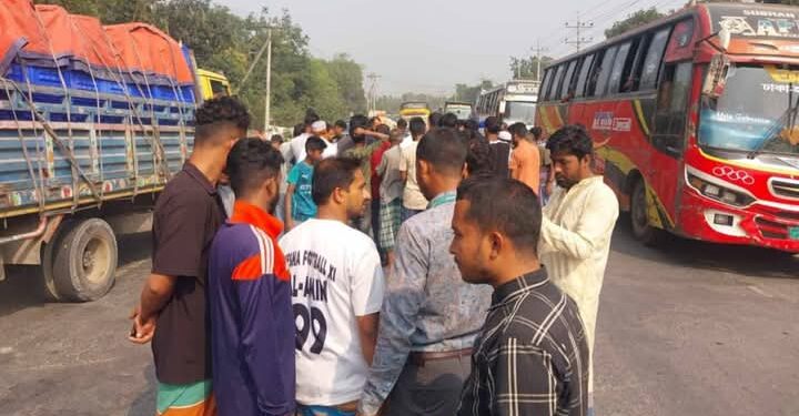 নরসিংদীতে বাইক দুর্ঘটনায় নিহত ২