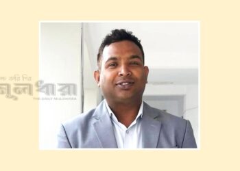 ইবিতে আওয়ামীপন্থী শিক্ষককে ধাওয়া