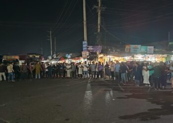 ছাত্রীকে হেনেস্তা, ব্লকেড কর্মসূচী পালন