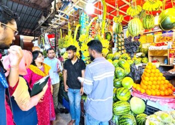 বোয়ালখালীতে বেশি দামে পণ্য বিক্রয়; অর্থদণ্ড