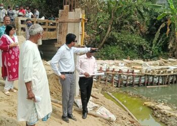 বোয়ালখালীতে খাল দখল; ম্যাজিস্ট্রেটের জরিমানা