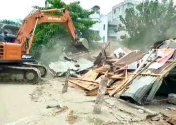 নরসিংদীতে রেলের জমি দখলমুক্ত