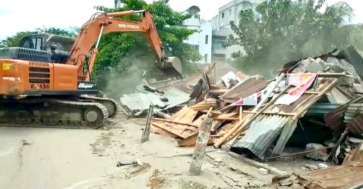 নরসিংদীতে রেলের জমি দখলমুক্ত