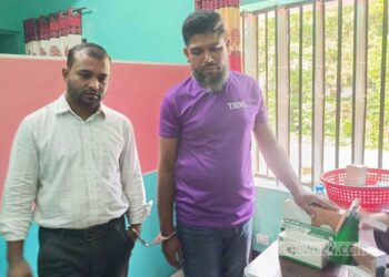 এমএলএম অফিসে ভুয়া চিকিৎসা; গ্যাঁড়াকলে
