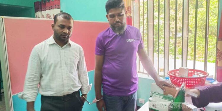 এমএলএম অফিসে ভুয়া চিকিৎসা; গ্যাঁড়াকলে