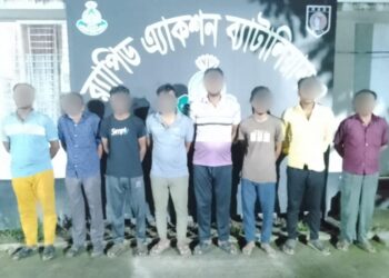 সিংগাইরে ৮ দুর্ঘর্ষ ডাকাত গ্রেফতার