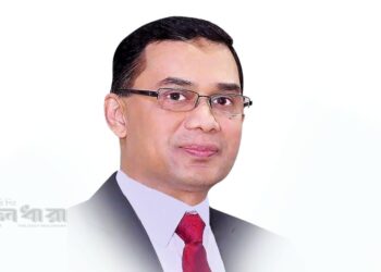 অবশেষে এক ক্রান্তিকালে ফিরলেন তিনি