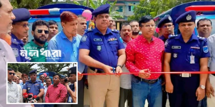 রায়পুরা থানাকে পুলিশ ভ্যান দিলেন এমপি বকুল